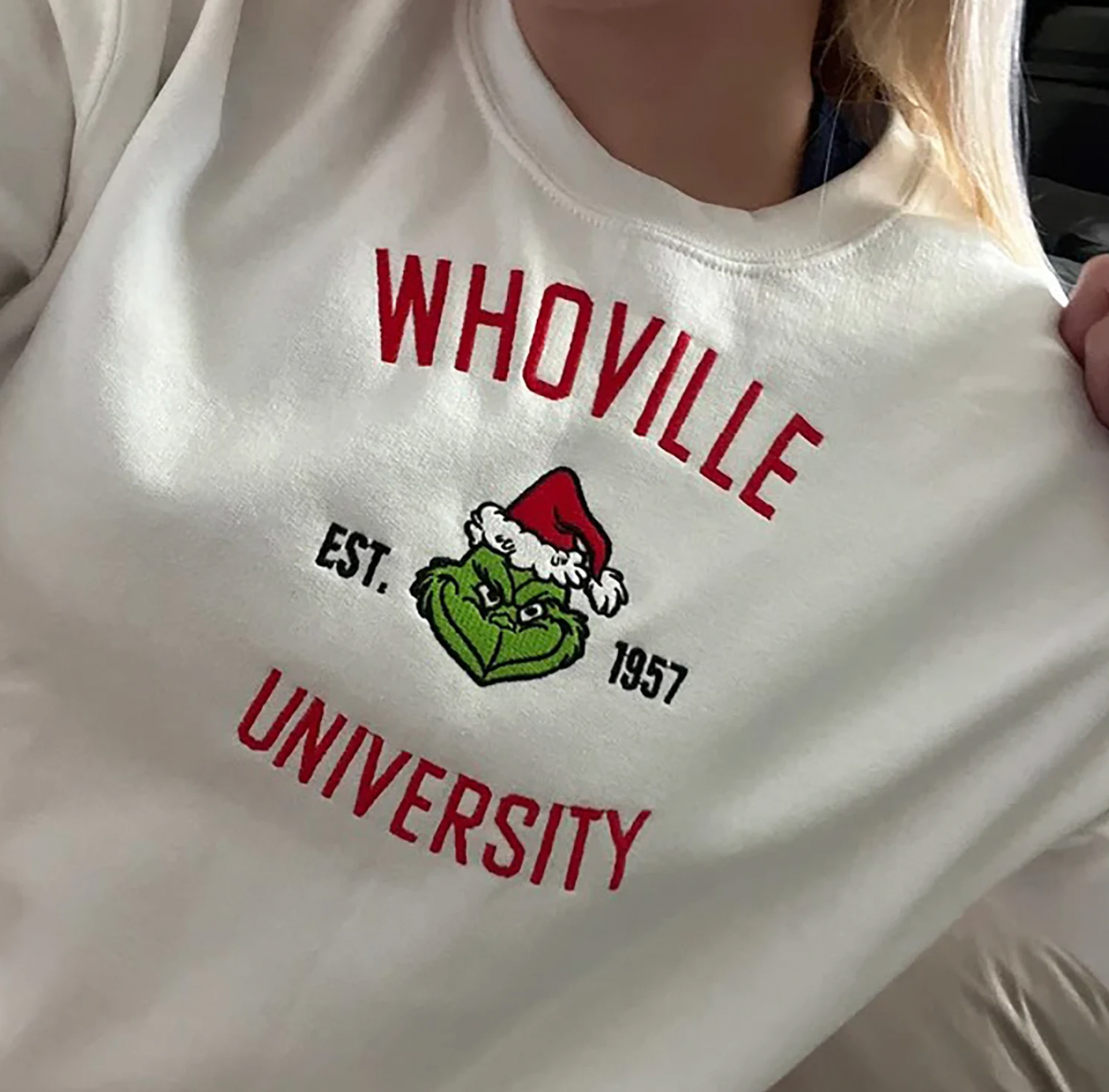Whoville University išsiuvinėtas džemperis